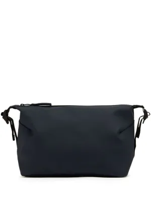 small zipped wash bag
